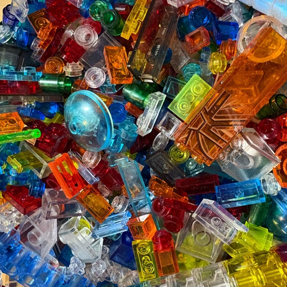 LEGO Translucent + Pastel Pieces - Picture 2 of 5